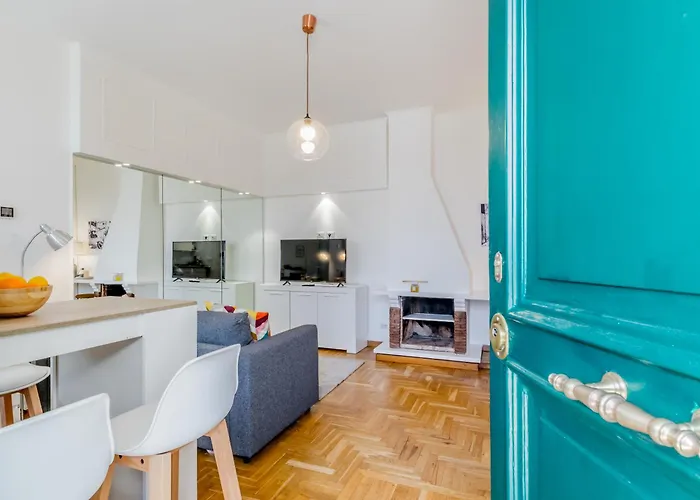 Attico Nel Cuore Di Con Box Privato Per Auto Apartment *