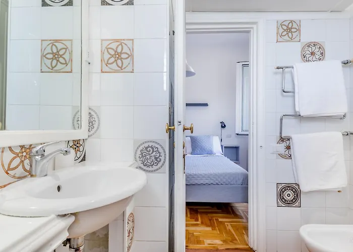 Apartment Attico Nel Cuore Di Con Box Privato Per Auto
