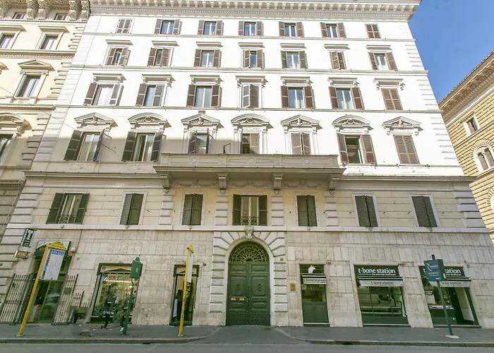Attico Nel Cuore Di Con Box Privato Per Auto Apartment *