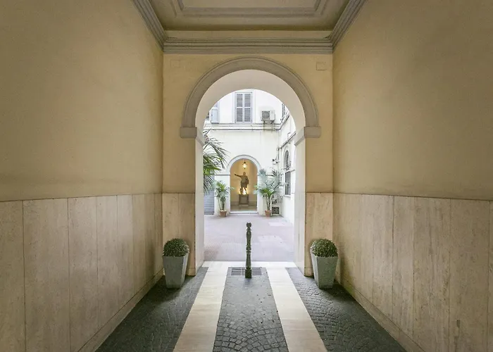 Apartment Attico Nel Cuore Di Con Box Privato Per Auto *
